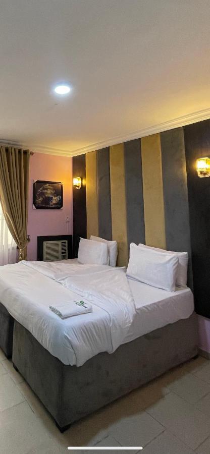 Alluring View Hotel - Allen Avenue Lagos Exteriör bild