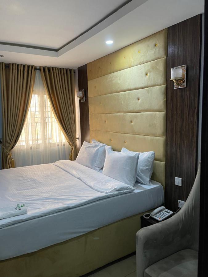Alluring View Hotel - Allen Avenue Lagos Exteriör bild