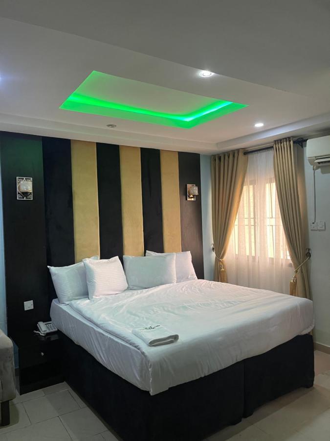 Alluring View Hotel - Allen Avenue Lagos Exteriör bild